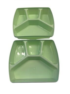 Light Green Four Section Microwave Tray with Lid